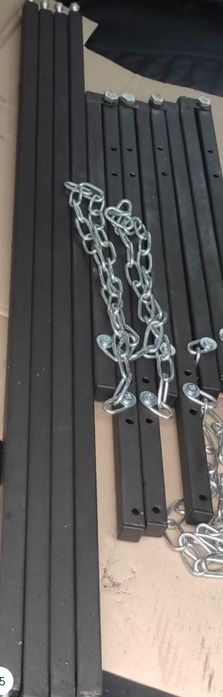 Полиця для зберігання змінних коліс і шин настінна