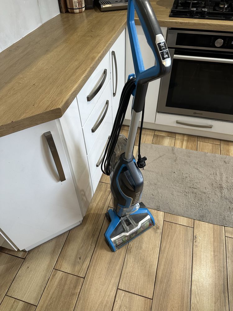 Вертикальний миючий пилосос Bissell CrossWave