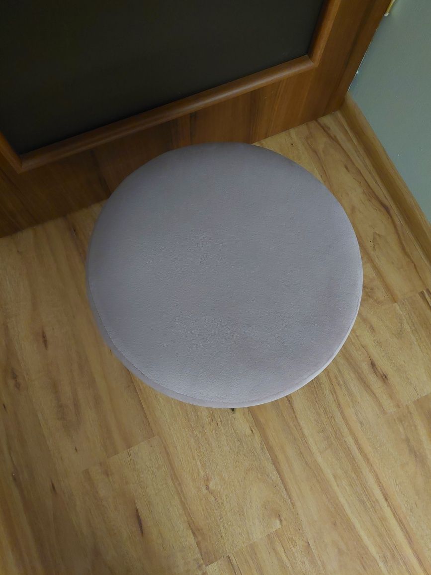 Taboret do toaletki