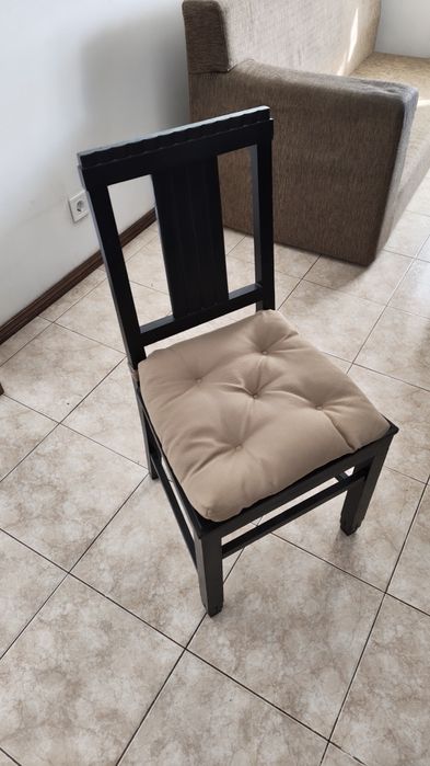 OFERTA - 4 cadeiras de jantar de madeira