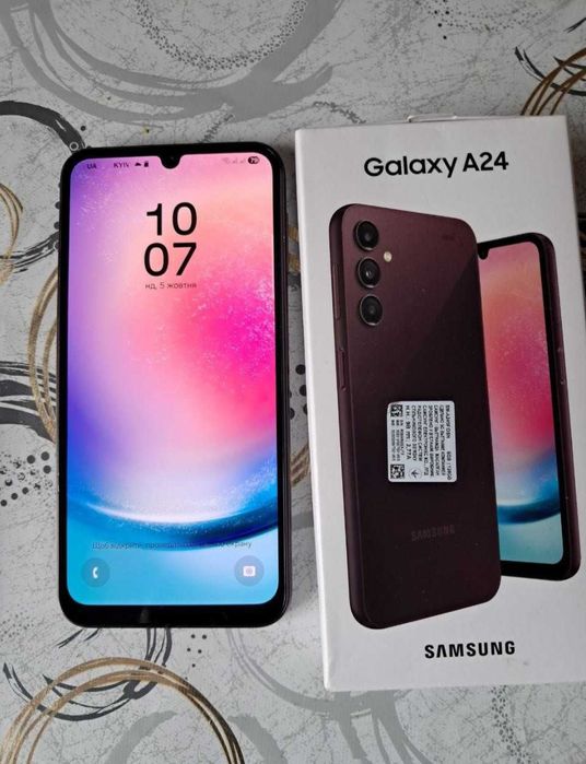 Продам тіліфон  Самсунг А24  новий