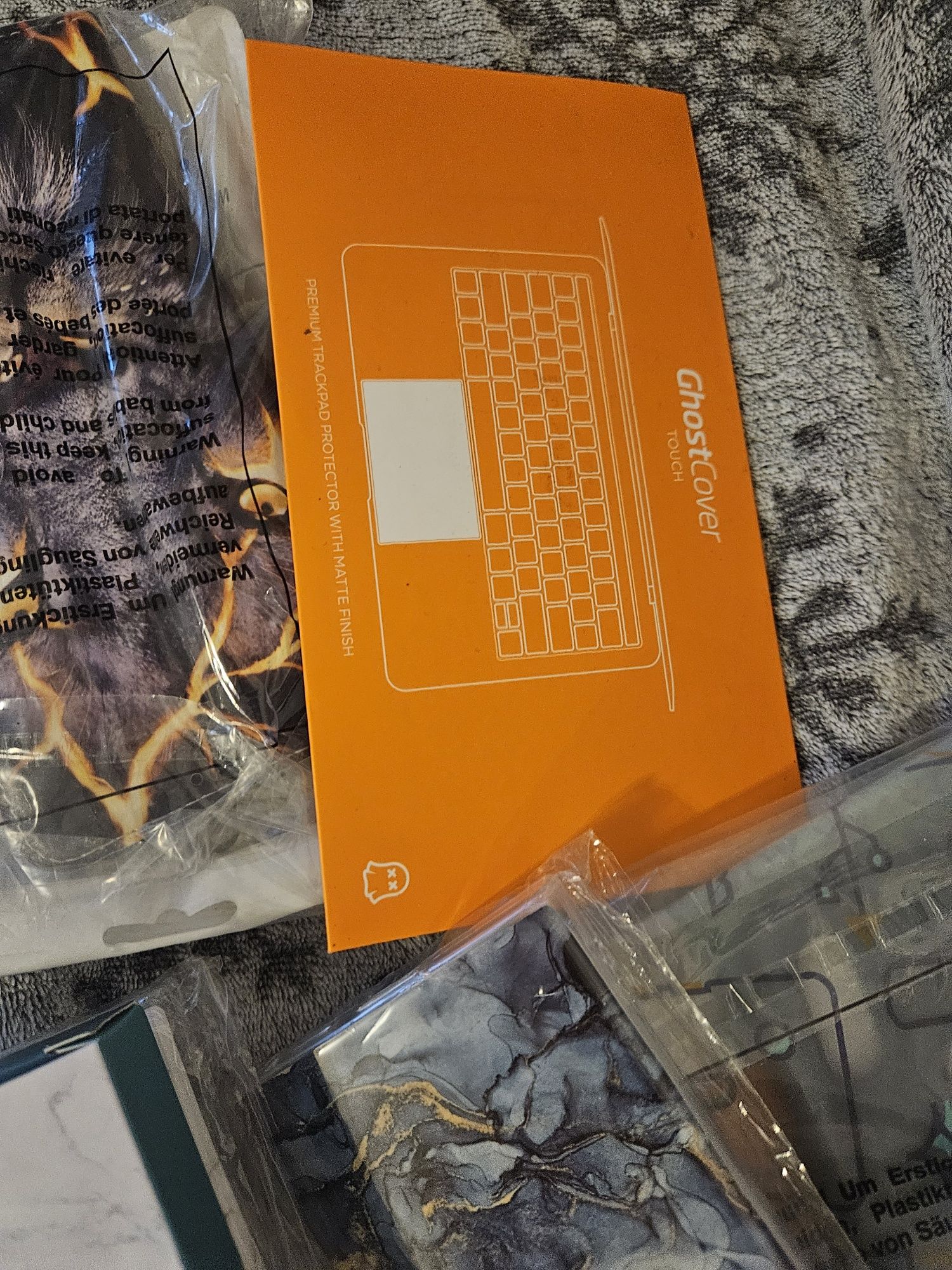 Nowe szkła ochronne, etui do telefonów mix