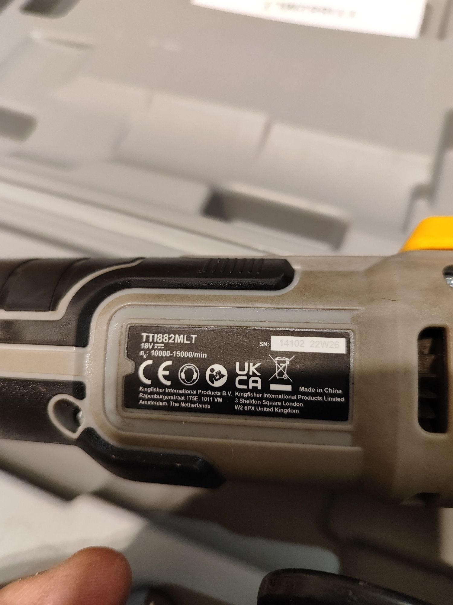 Urządzenie wielofunkcyjne/Multitool Titan, kompletne