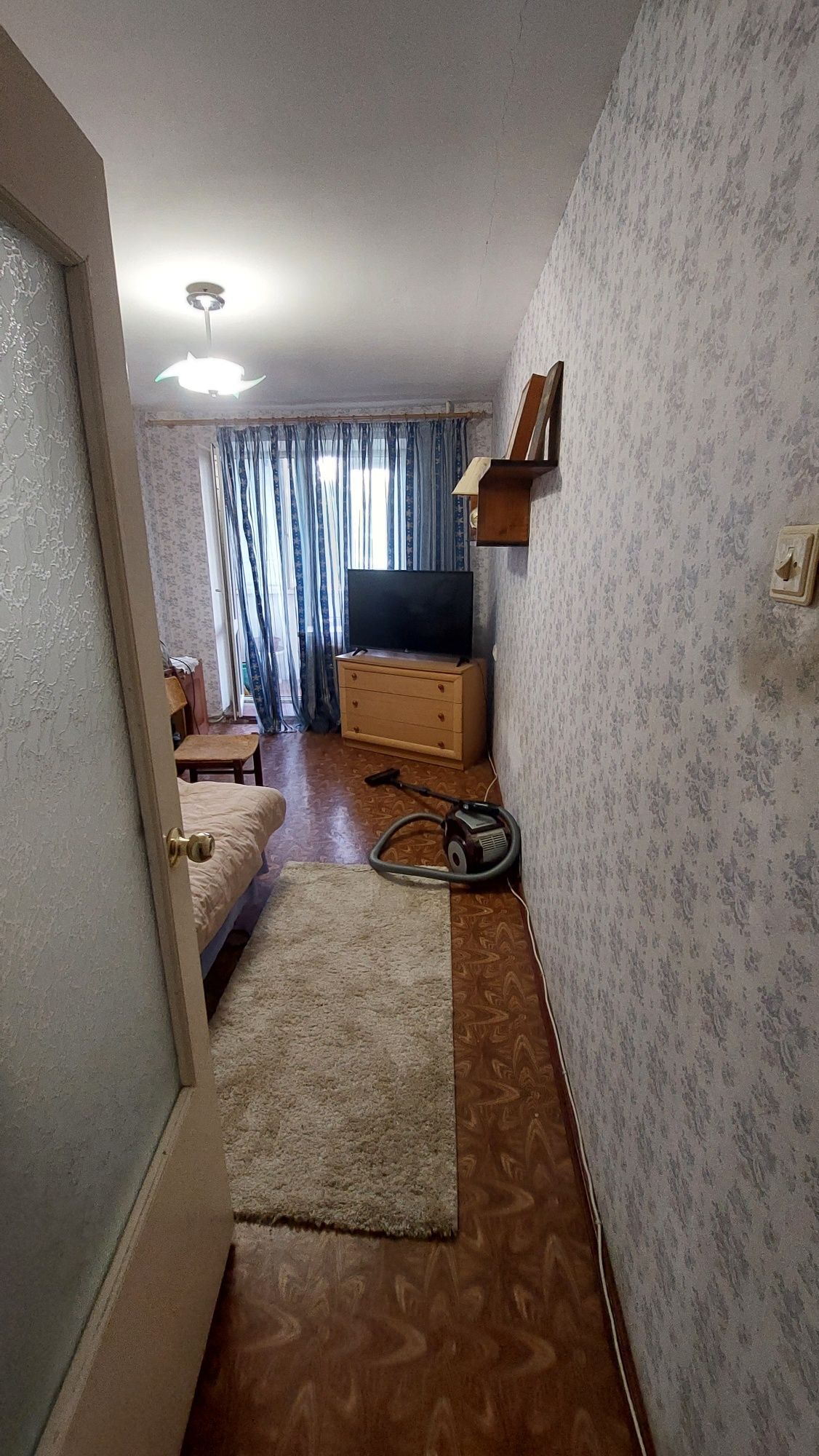 Продам 3к квартиру  улХимиков14 кирпичный дом