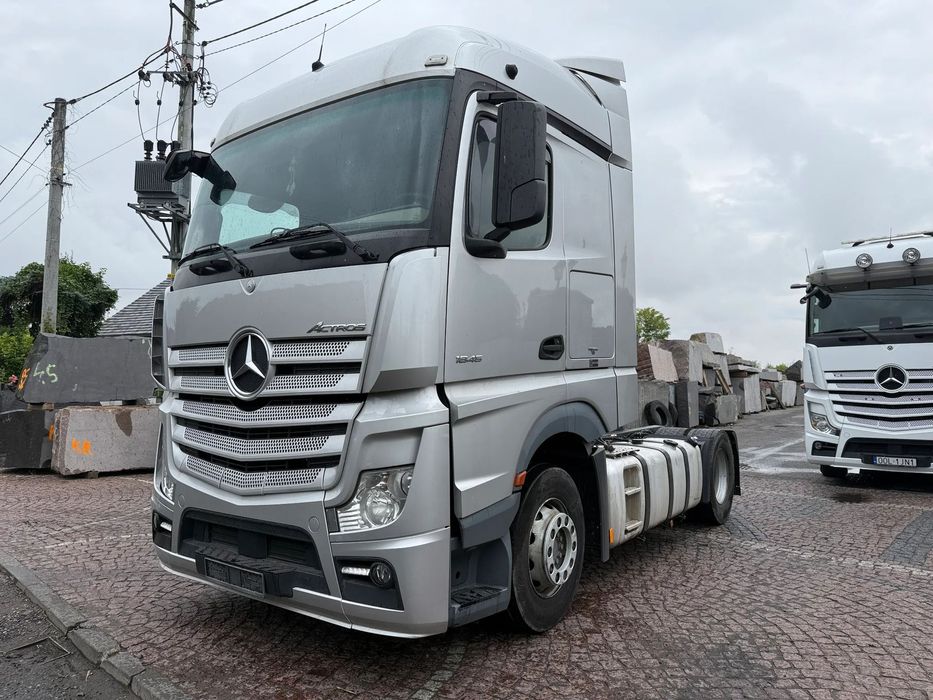 Mercedes-Benz Actros  1845 EURO 6 StreamSpace 2014 Netto: 54 900