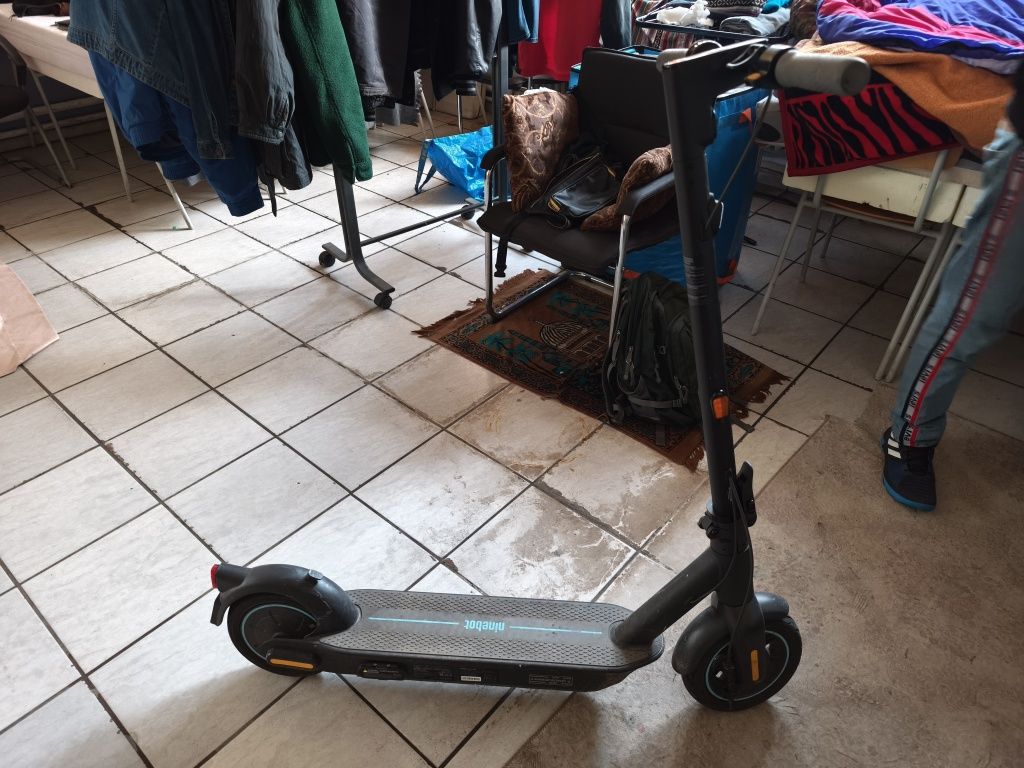 Hulajnoga 22r elektryczna akumulator ninebot  max transport Koło Berli