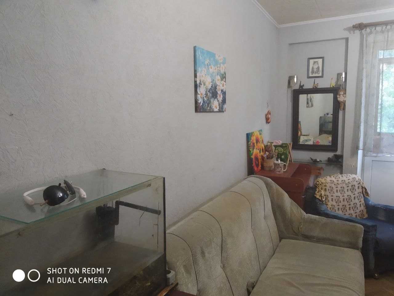 Продам 2к.кв.,комнаты раздельные,2\5,м.23 Августа,жилое,недорого