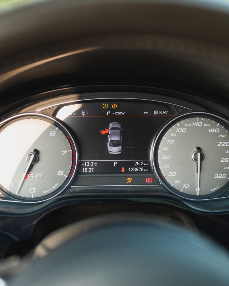 Audi S8 bardzo dobry stan wizualny i techniczny