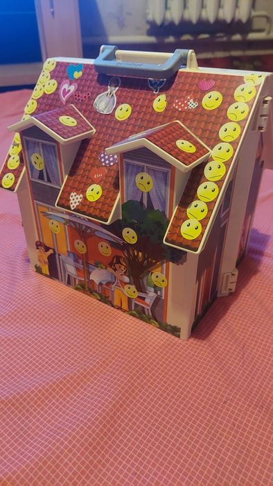 Продам мини детский игрушечный дом.