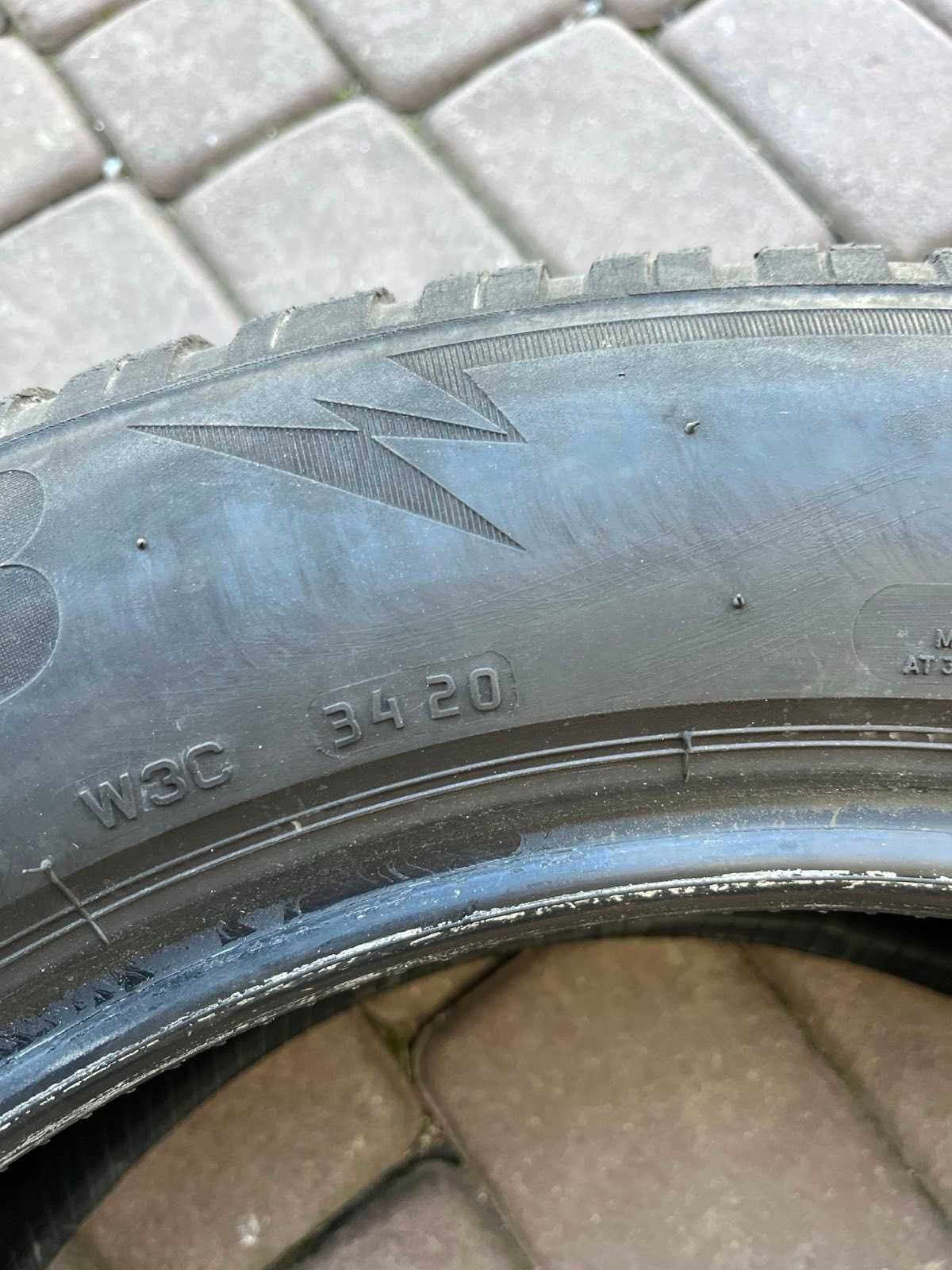 Opony Bridgestone Blizzak LM005 235/55/18 104H XL