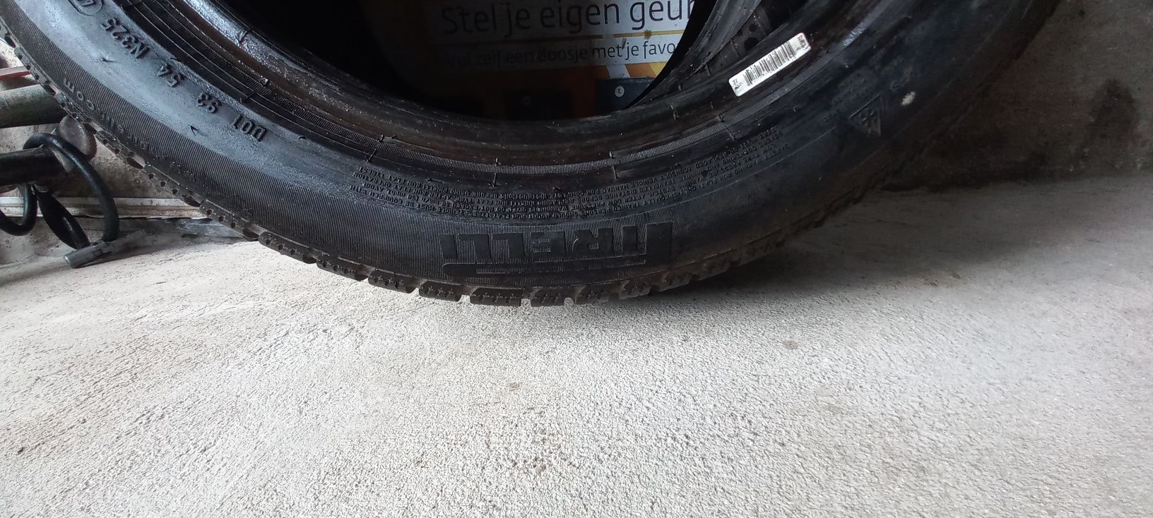 Продам шини PIRELLI