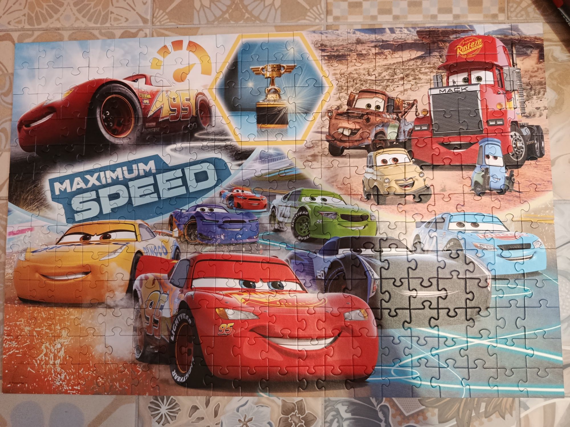 Puzzle Trefl Disney Cars