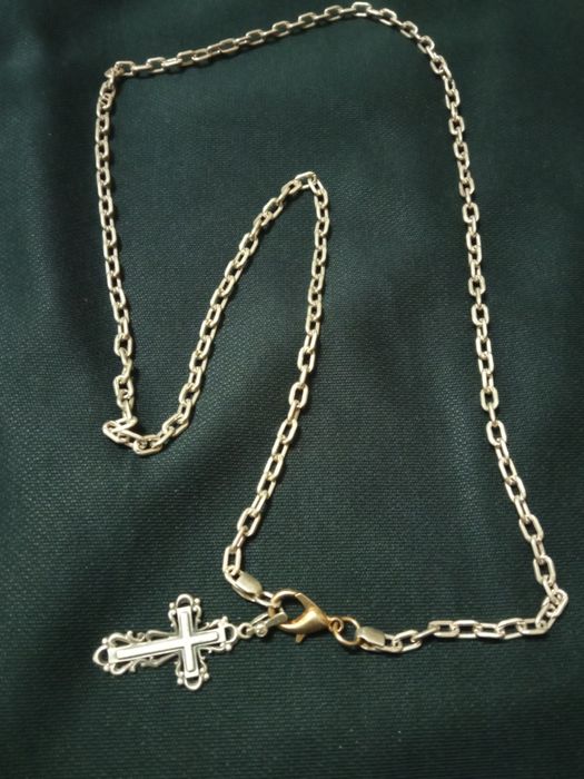 Продам серебряную цепочку