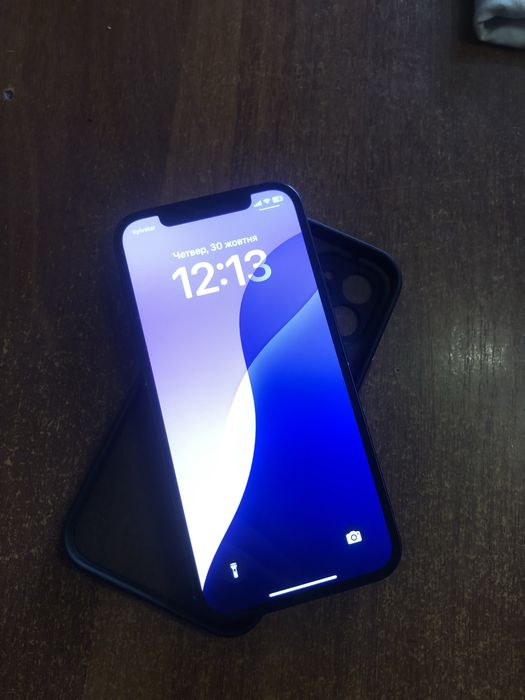 Продам айфона 12 на 64