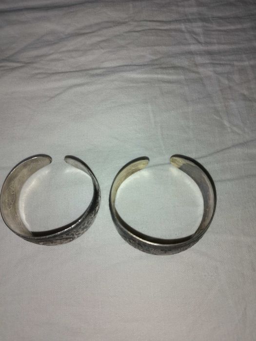 Продам серебро 975 пробы в изделиях Все 170гр.Прошу 48гр за 1 гр.Торг.