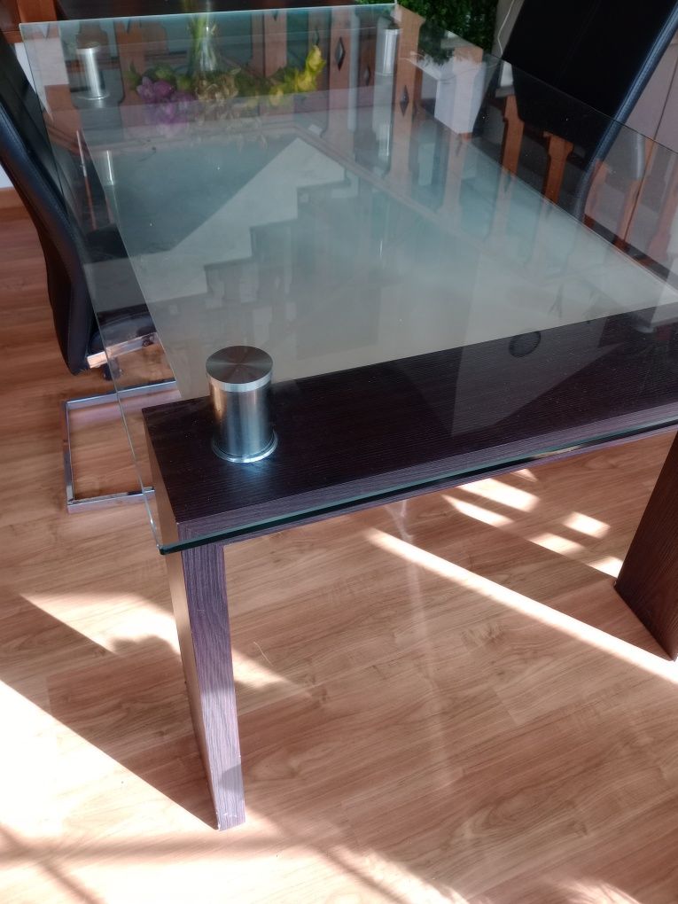 Elegante Mesa Jantar 1,60x0,90m Tampo de Vidro c/oferta 2 cadeiras