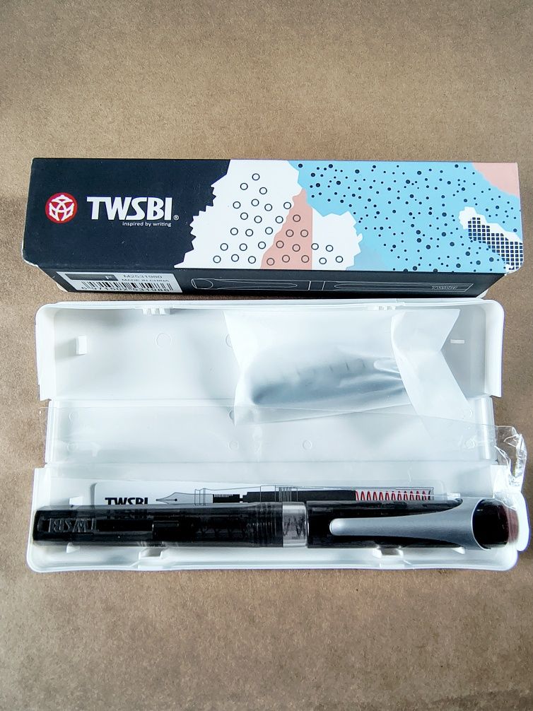 Pióro wieczne twsbi Swipe F z konwerterem