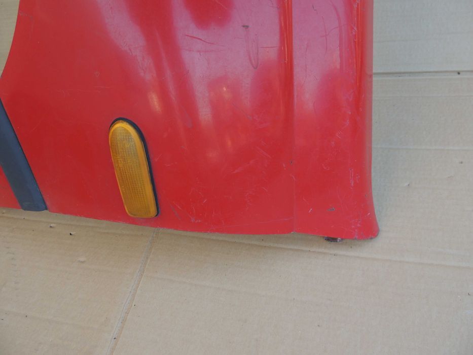 Błotnik przód przedni lewy Nissan Sunny N14 91,92,93,94,95,96