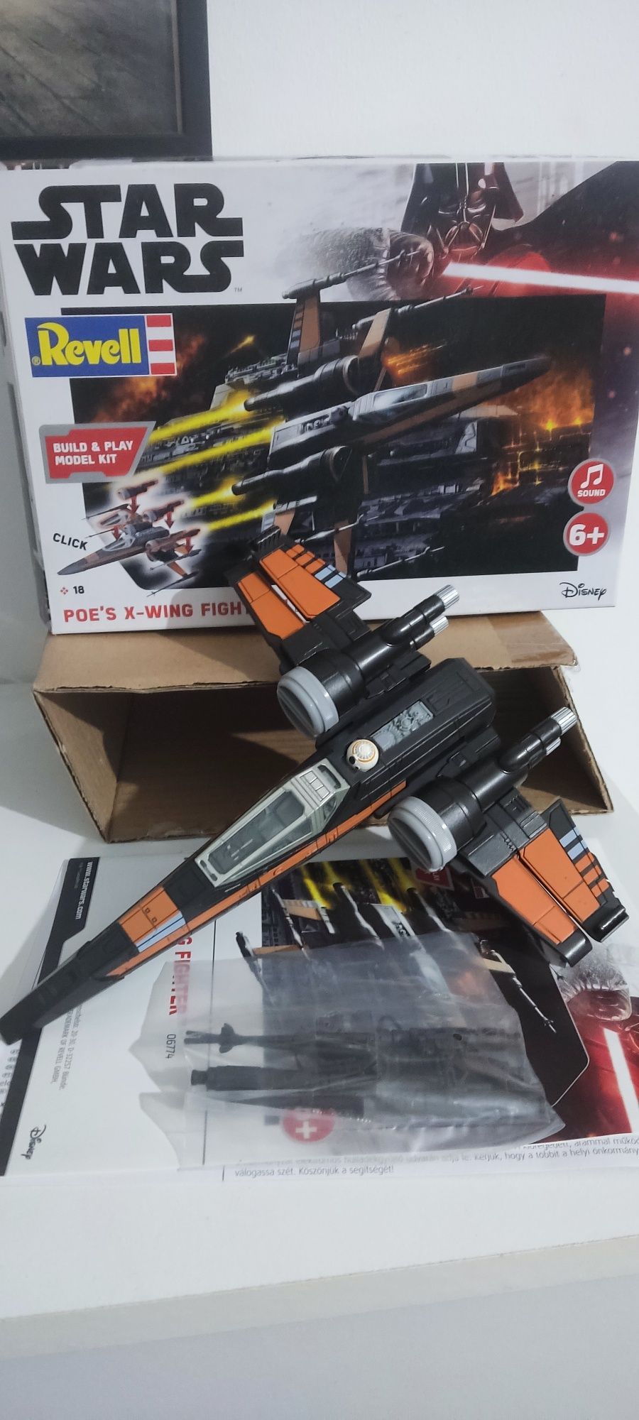 X-wing Fighter star wars