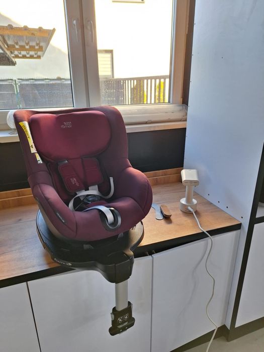 Fotelik Britax Romer dualfix M i-size obrotowy