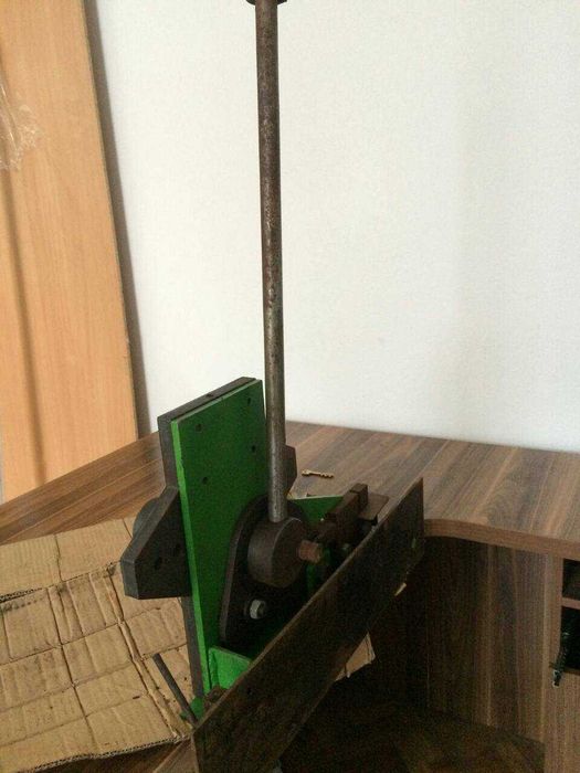 Ручний професійний станок Металлкрафт для вальцювання, згинання