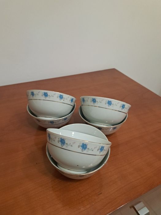 Conjunto de taças em porcelana chinesa