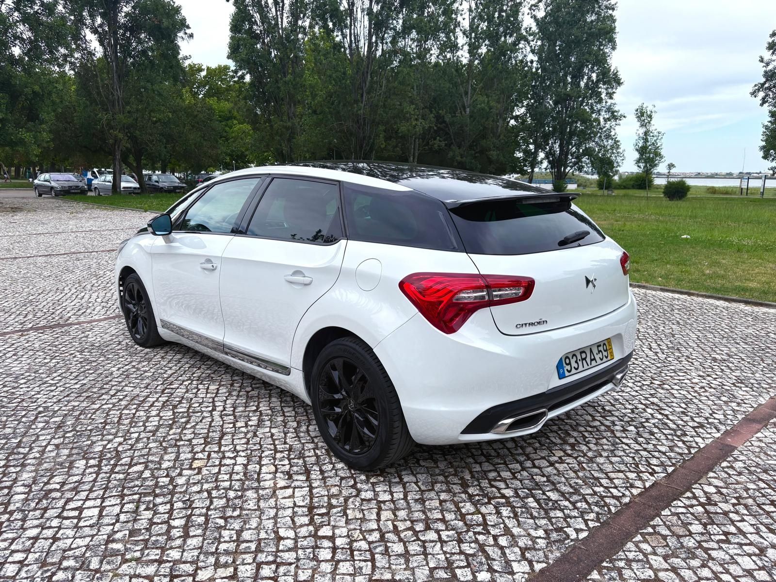 DS5 1.6 HDi So Chic 115 CV com pintura nova