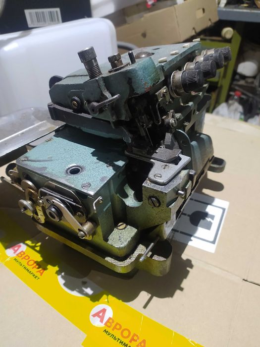 Продам оверлок .