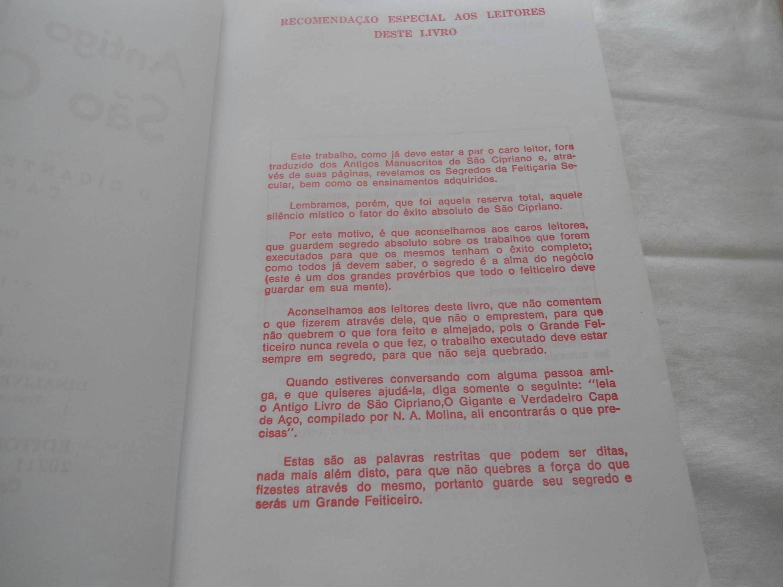 Antigo Livro de São Cipriano por N A Molina