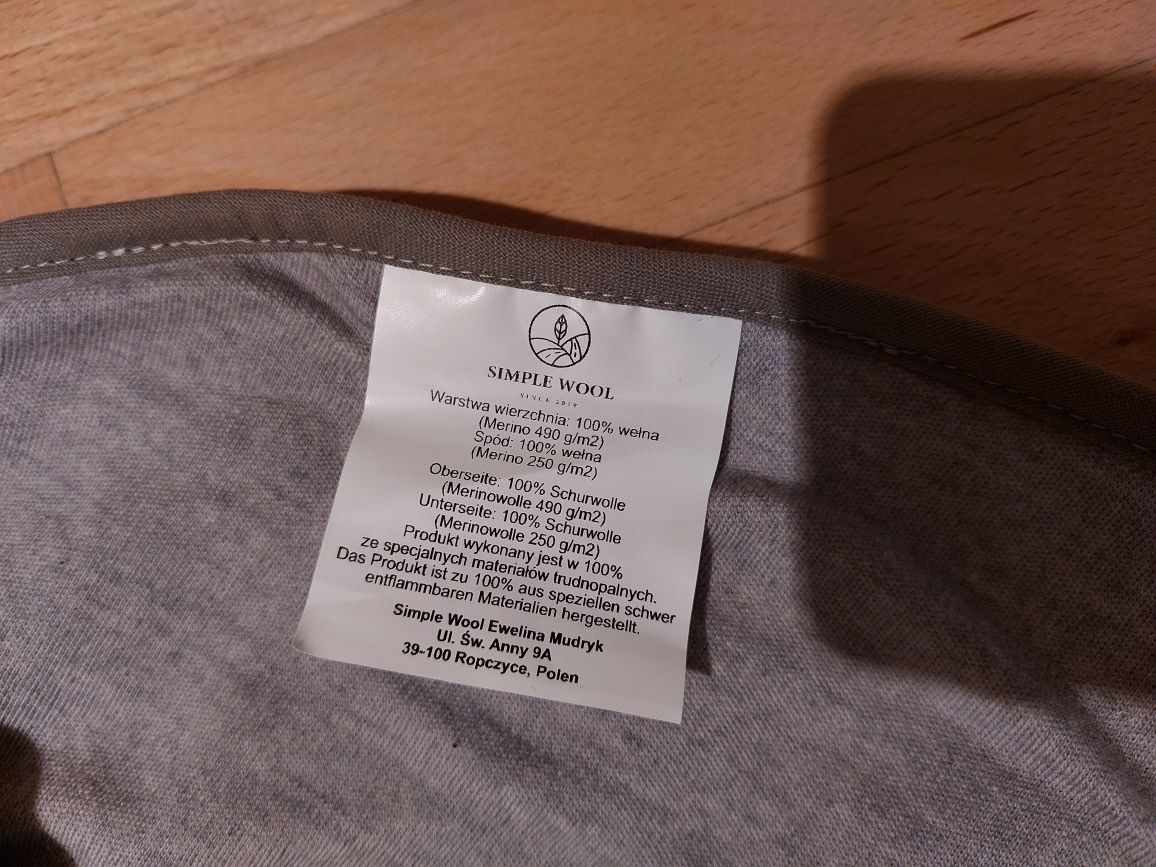Nowe ponczo Simple wool merino.
Rozmiar: 3-7