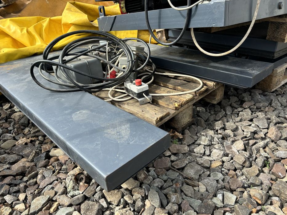 Stół hydrauliczny nożycowy podnośnik warsztatowy serwisowy