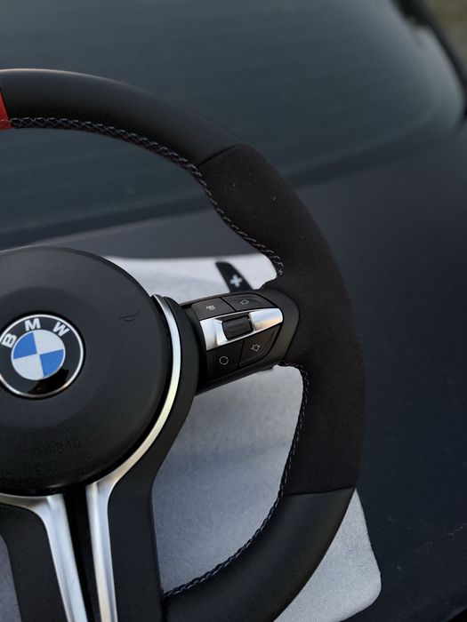 М кермо BMW (E-серія, з червоною полоскою та алькантарою) Е70 Е90