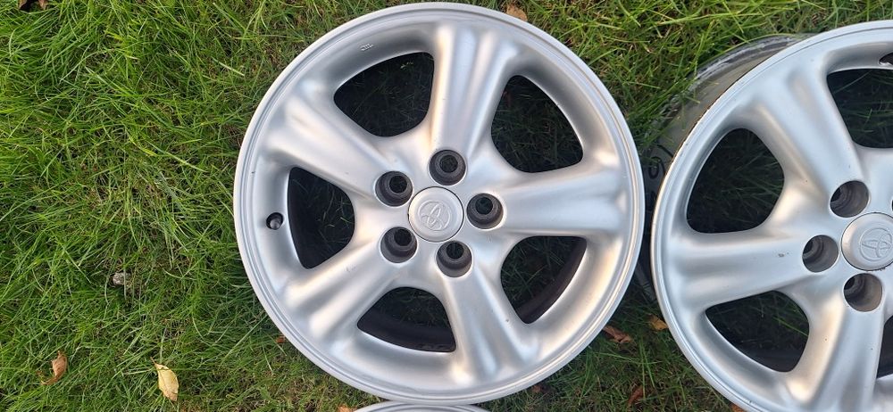 Felgi 6j x 15 Toyota, Mazda 5×100 Otwór centrujący 54,1 mm