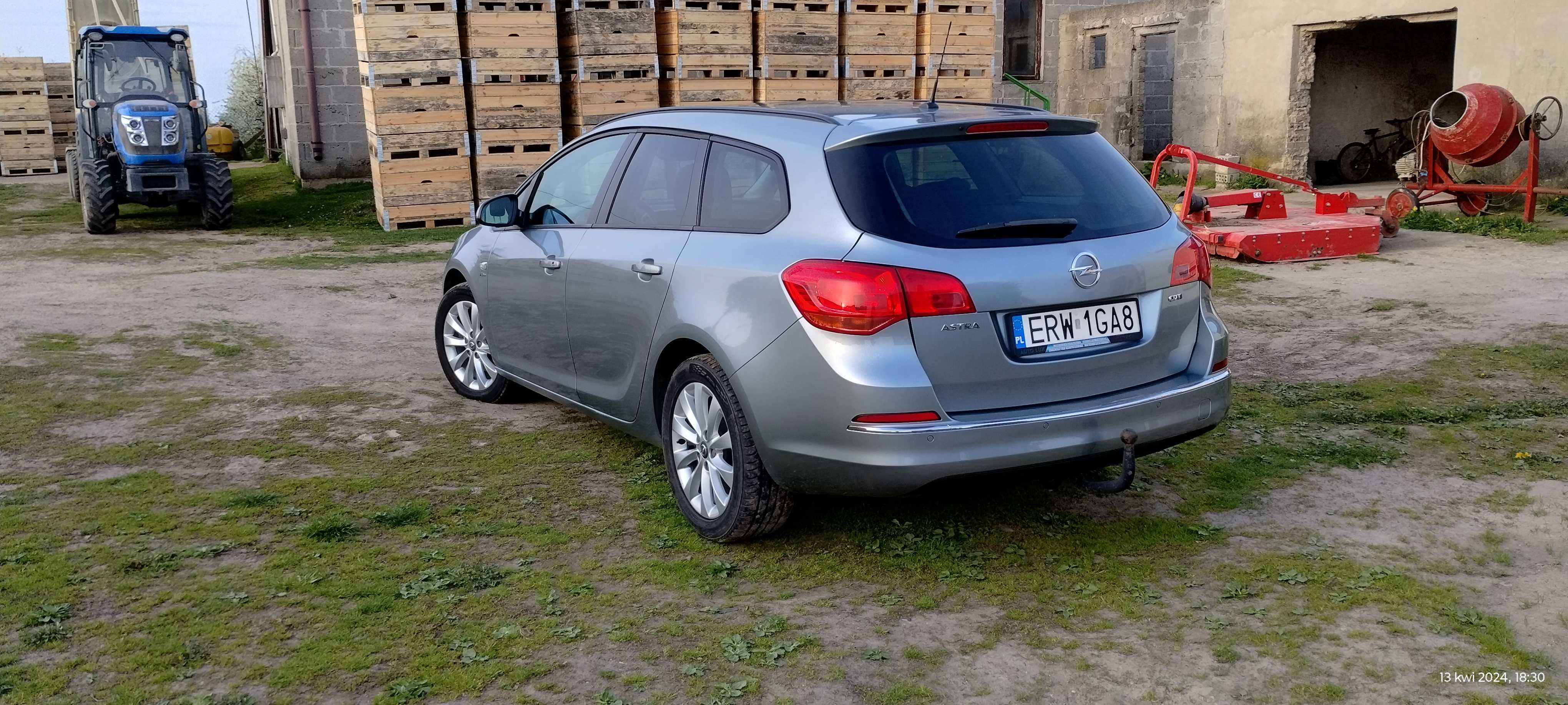 Opel Astra j 1.7 CDTI Sport tourer pierwszy właściciel