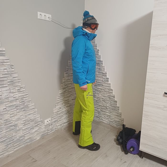 лижний костюм мега крутої фірми Phenix  з ботинками та бафом.