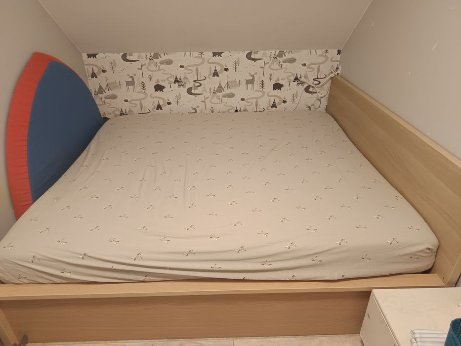 Łóżko Ikea malm 180x200 dąb bejcowany na biało z materacem