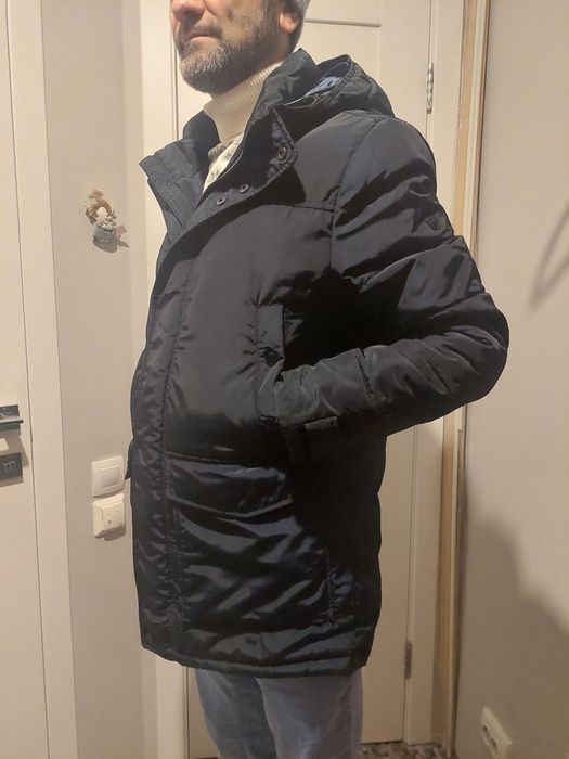 Чоловіча зимова куртка з капюшоном