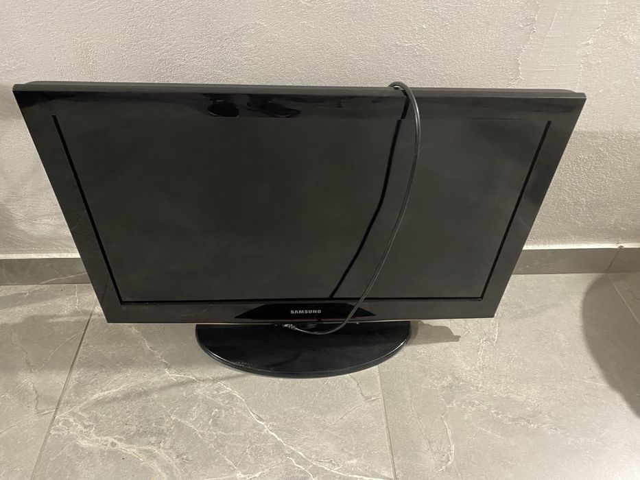 Telewizir samsung 32’’ z pilotem