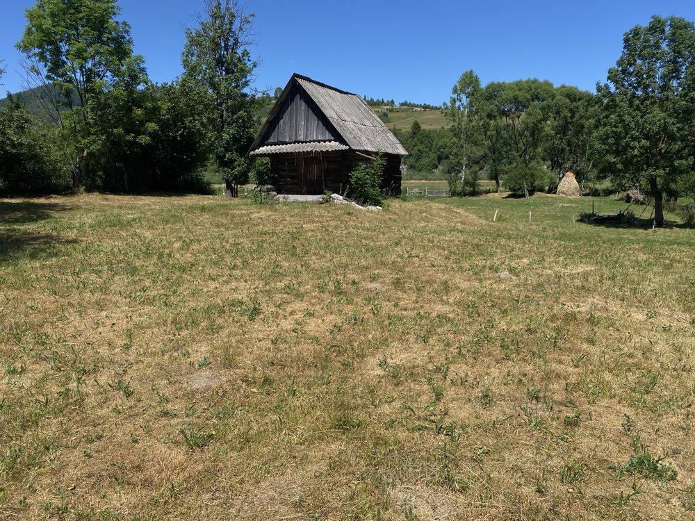 Продам ділянку під будівництво