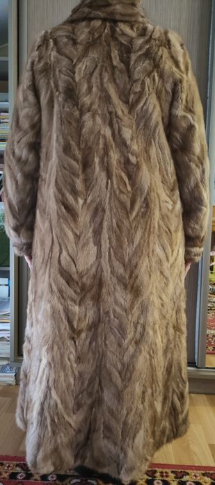 Długie futro naturalne z norek