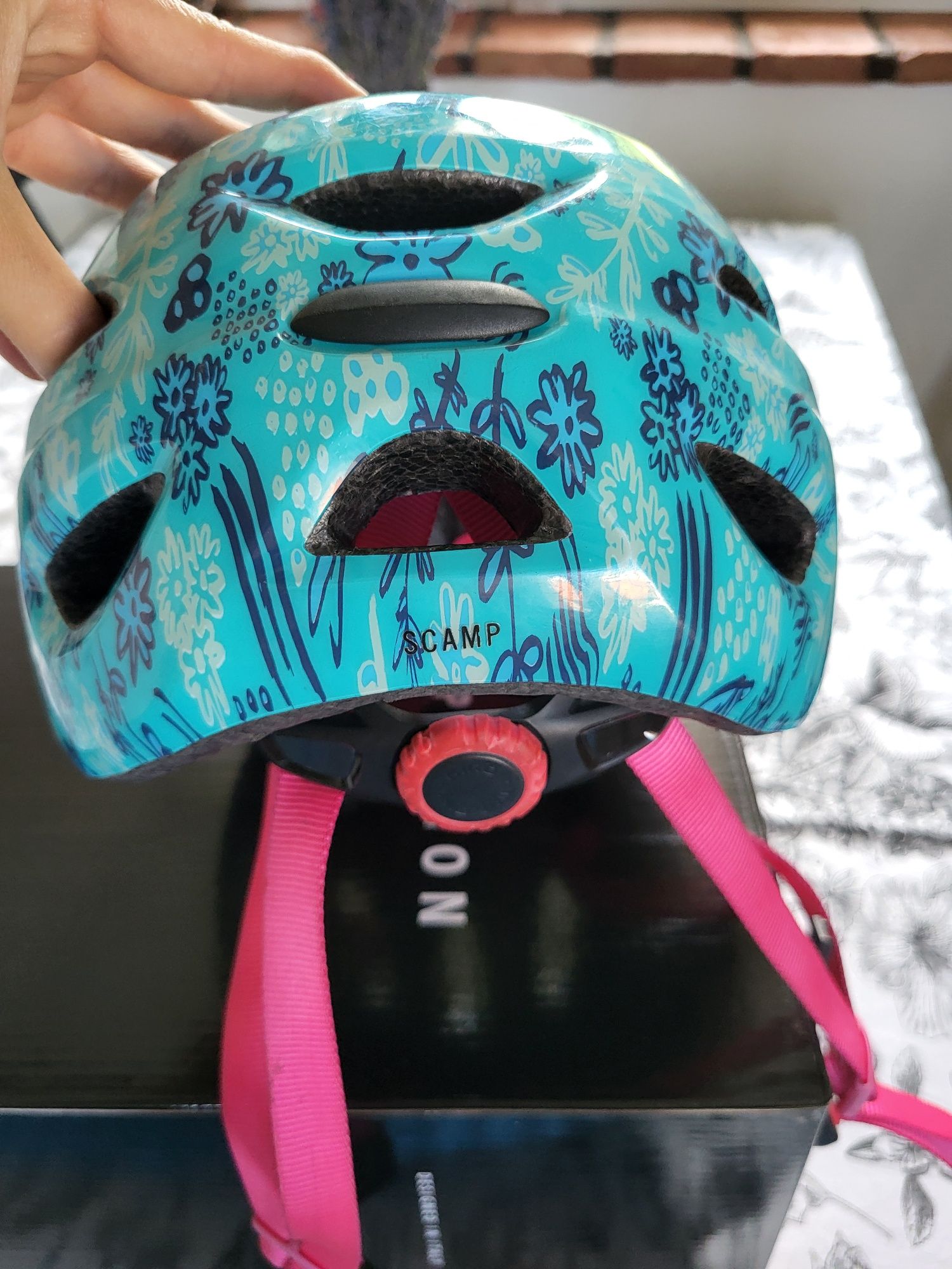 Kask Rowerowy Dziecięcy Giro Scamp Blue Flora (49-53cm)l