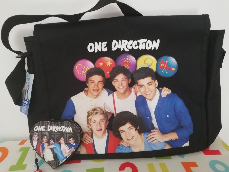 Mochila dos One Direction + carteira