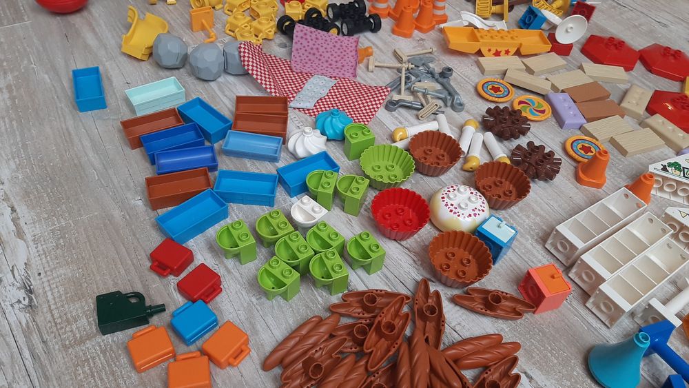 Każdy klocek 2,5 zł lego duplo