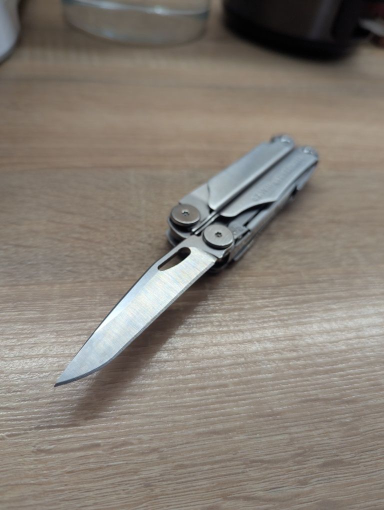 Multitool Leatherman Wave