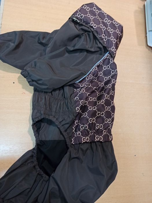 Дощовик на собаку