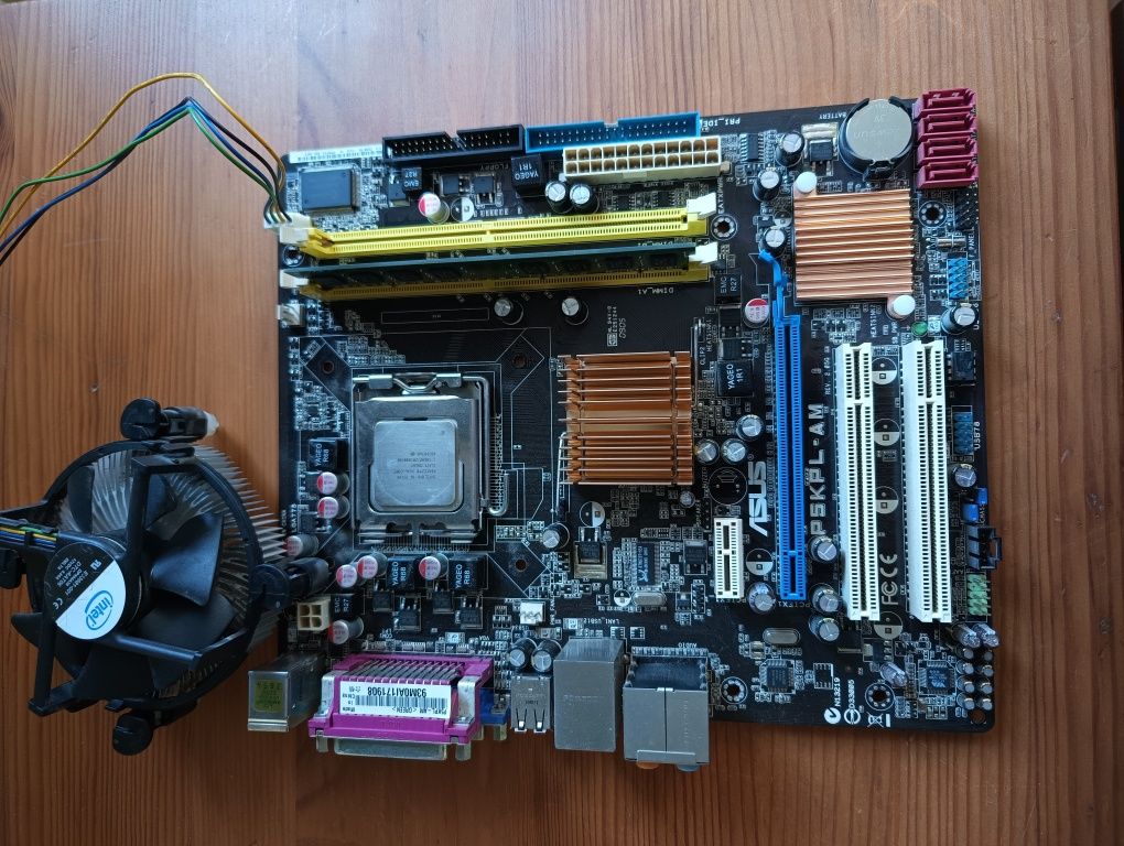Płyta główna Asus P5KPL-AM + Dual Core 2,5 GHz E5200 + 2gb ram