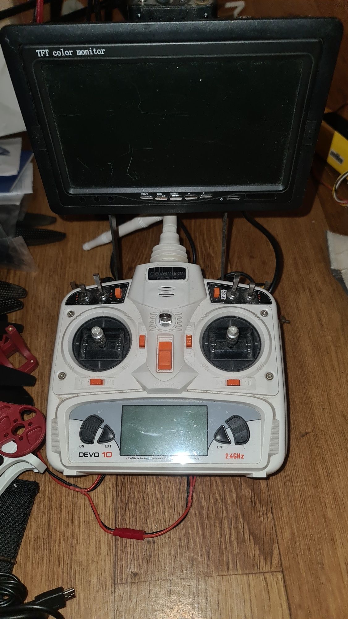 Dron dji f550       .
