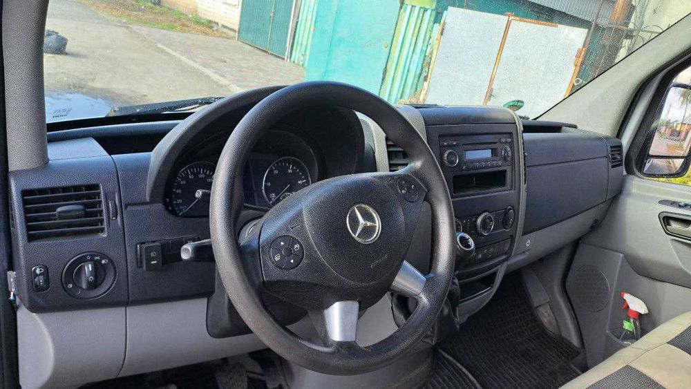 Продам Мерседес Спринтер грузовой.