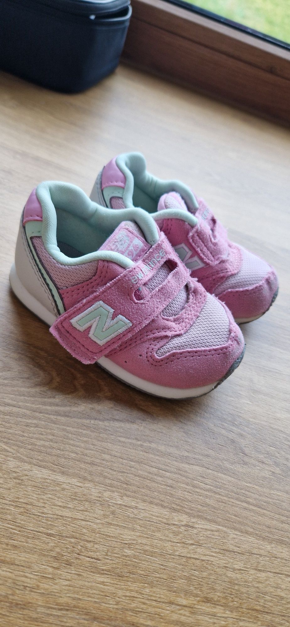 Buciki New Balance rozmiar 21