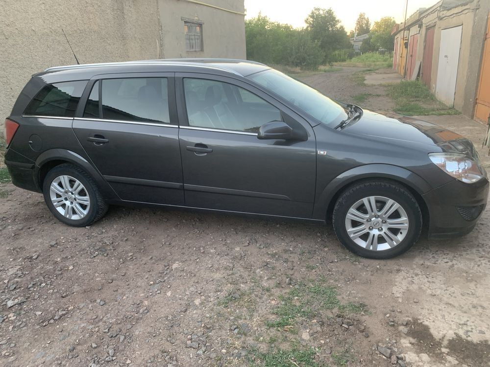 Opel Astra H 2009 рік